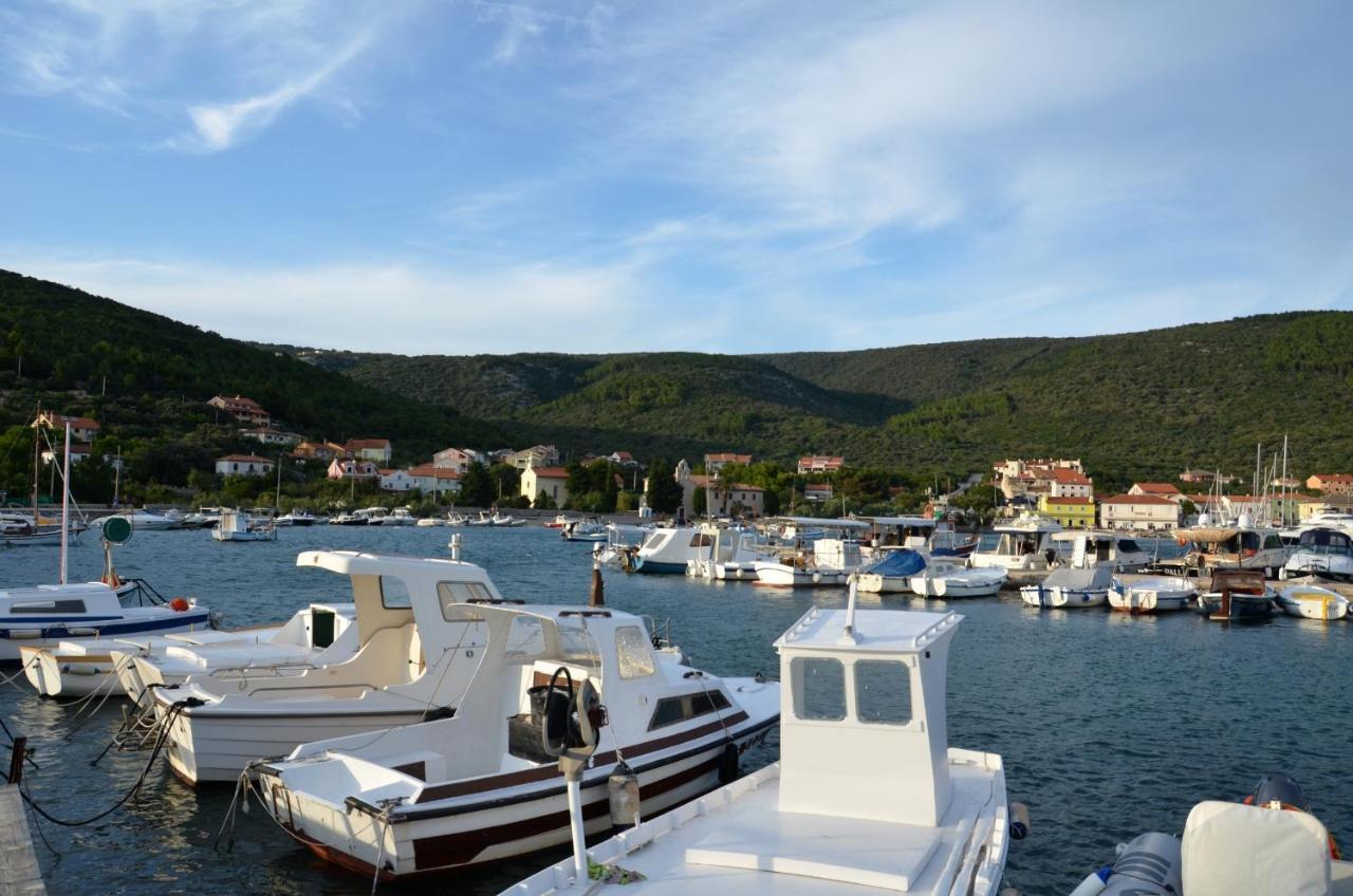 Apartments Martamare Martinšćica 外观 照片