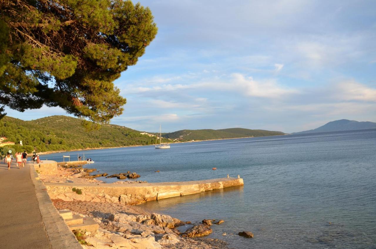 Apartments Martamare Martinšćica 外观 照片